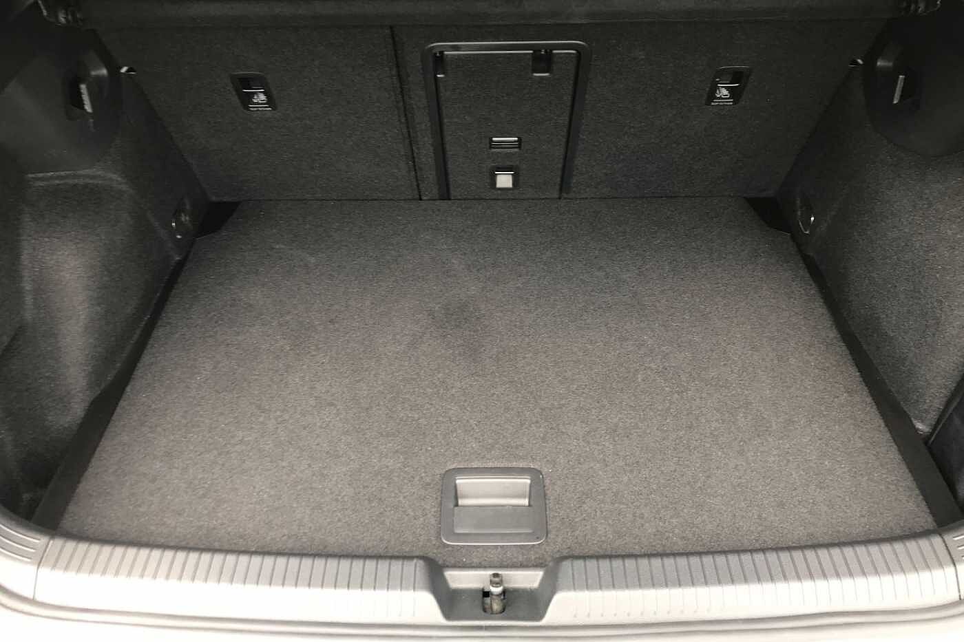 Volkswagen Golf 1.5 eTSI MHEV R-Line Hatchback 5dr Petrol Hybrid DSG Euro 6 (s/s) (150 ps)